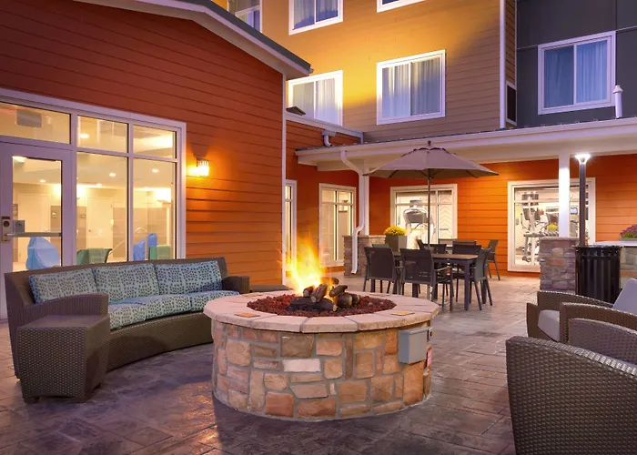Hotel By Marriott Casper